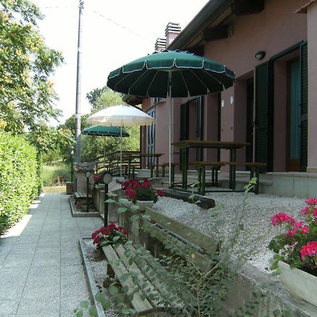 Country House Angelo Blu Urbania Bagian luar foto