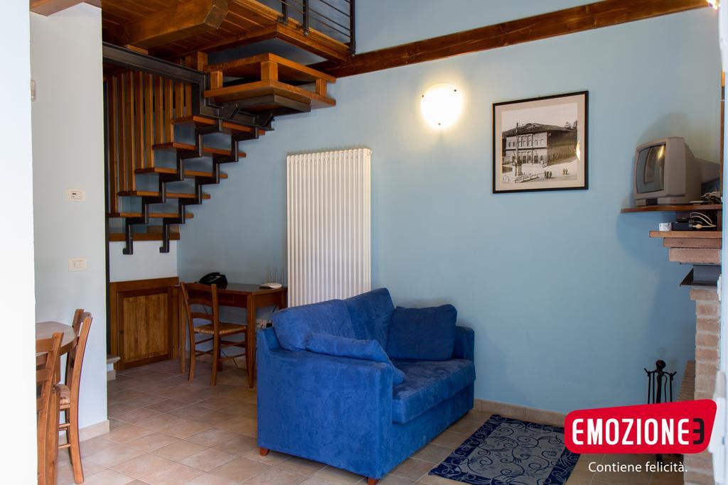 Country House Angelo Blu Urbania Bagian luar foto