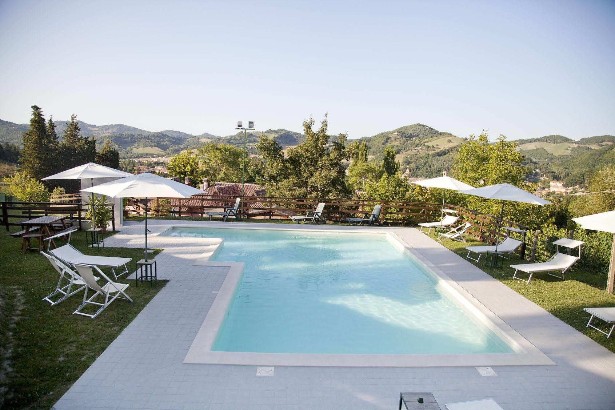 Country House Angelo Blu Urbania Bagian luar foto
