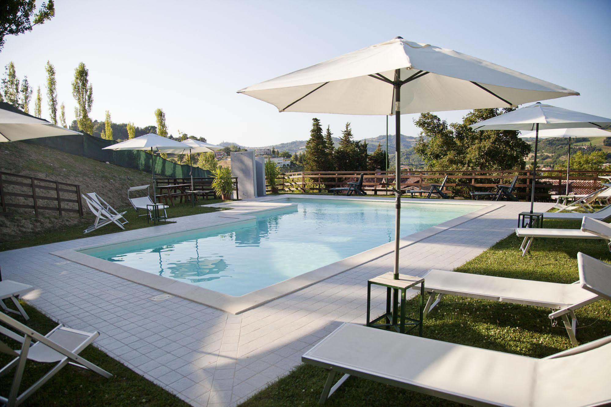 Country House Angelo Blu Urbania Bagian luar foto
