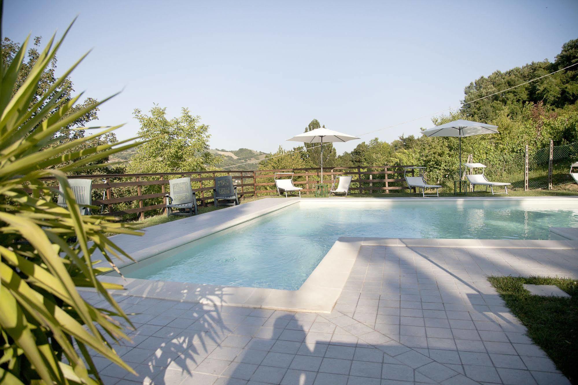 Country House Angelo Blu Urbania Bagian luar foto